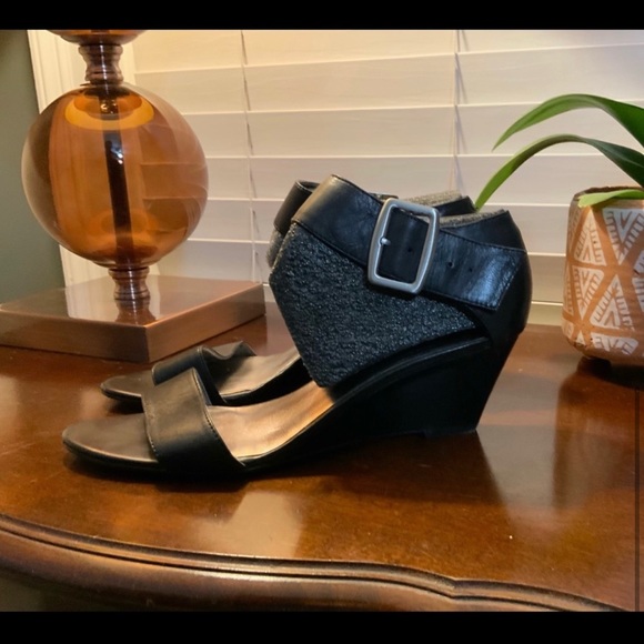 Black Nine West Wedges - Picture 7 of 8